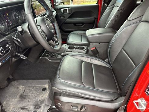 Used 2024 Jeep Wrangler Unlimited Rubicon 4xe w/ Capability Package image 10