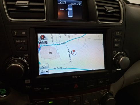 Used 2012 Toyota Highlander Limited image 24