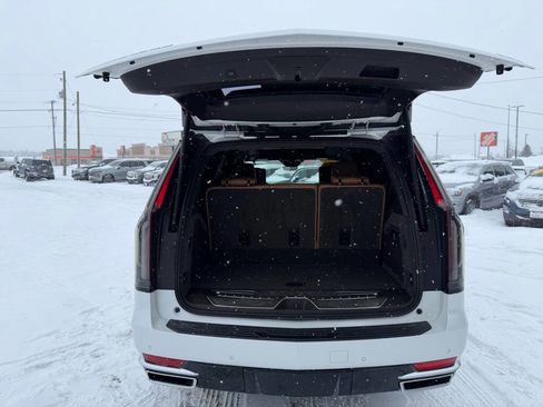 Used 2021 Cadillac Escalade Premium Luxury w/ LPO, Illumination Package image 46