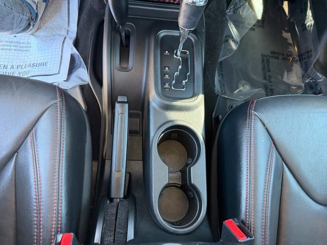 Used 2017 Jeep Wrangler Unlimited Rubicon AWD/4WD image 22