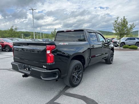Used 2022 Chevrolet Silverado 1500 RST w/ LPO, Blackout Package AWD/4WD image 7