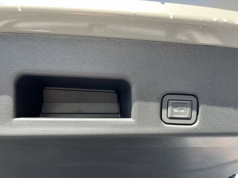 New 2026 Chevrolet Traverse Z71 w/ Enhanced Driving Package image 18