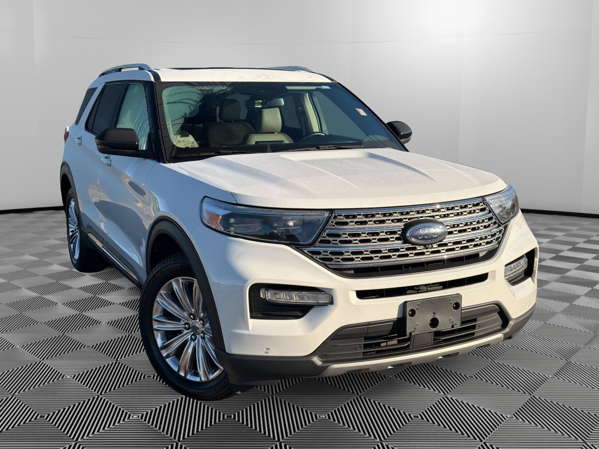 Used 2022 Ford Explorer Limited AWD/4WD image 5