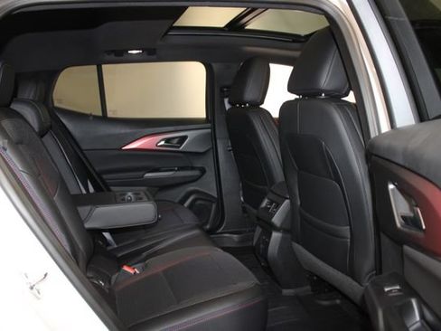 Used 2025 Chevrolet Equinox EV RS w/ Active Safety Package 3 AWD/4WD image 15