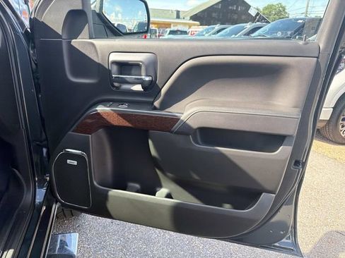 Used 2017 GMC Sierra 1500 SLT w/ SLT Premium Package AWD/4WD image 17