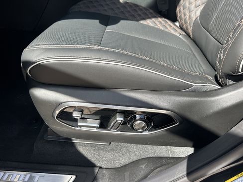 New 2026 Jeep Grand Cherokee L Summit w/ Obsidian Package image 19