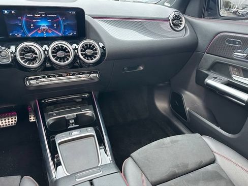 Used 2025 Mercedes-Benz GLA 35 AMG 4MATIC image 17