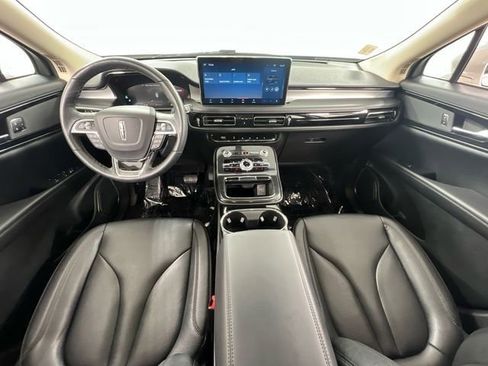 Used 2023 Lincoln Nautilus AWD image 8