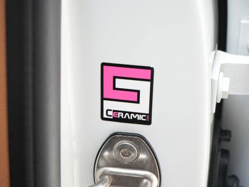 Used 2017 Porsche Cayenne Turbo image 40