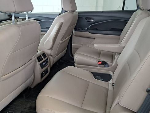 Used 2020 Honda Pilot Touring image 24