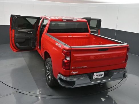 Used 2022 Chevrolet Silverado 1500 LT AWD/4WD image 56