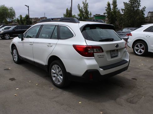 Used 2018 Subaru Outback 2.5i AWD/4WD image 5