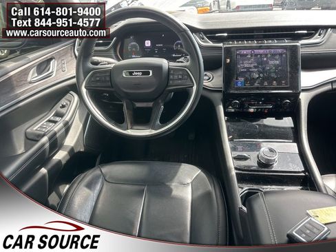 Used 2022 Jeep Grand Cherokee L Limited w/ Black Appearance Package image 13