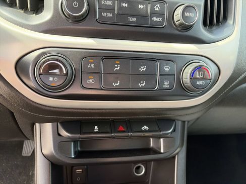Certified 2016 GMC Canyon SLE w/ SLE Convenience Package RWD image 24