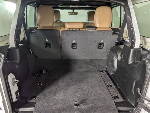 Used 2023 Jeep Wrangler Unlimited Sahara w/ Cold Weather Group image 28