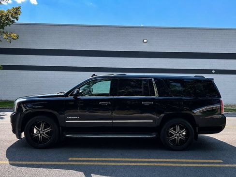Used 2016 GMC Yukon XL Denali AWD/4WD image 2