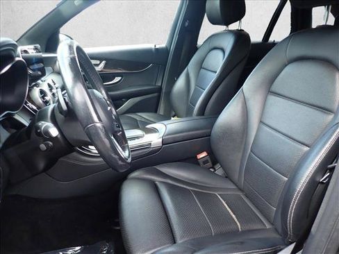 Used 2020 Mercedes-Benz GLC 300 4MATIC image 12