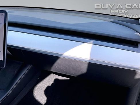 Used 2021 Tesla Model Y Long Range AWD/4WD image 16