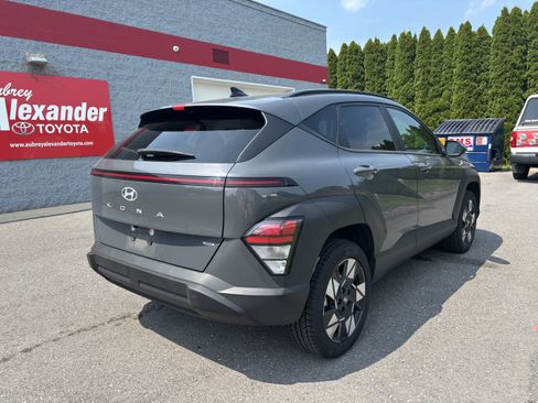 Used 2025 Hyundai Kona SEL AWD/4WD image 3
