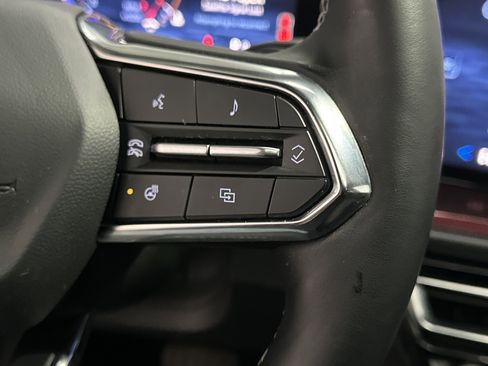 Used 2024 Chevrolet Traverse Z71 image 31