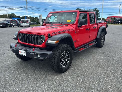 Used 2024 Jeep Gladiator Rubicon w/ Convenience Group AWD/4WD image 1