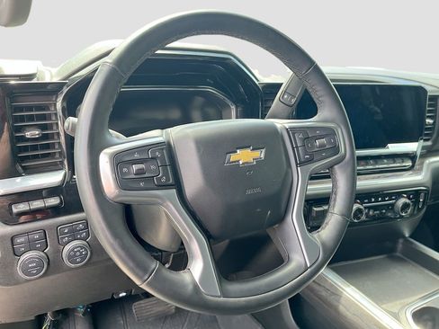 Used 2025 Chevrolet Silverado 3500 LTZ w/ LTZ Plus Package AWD/4WD image 11