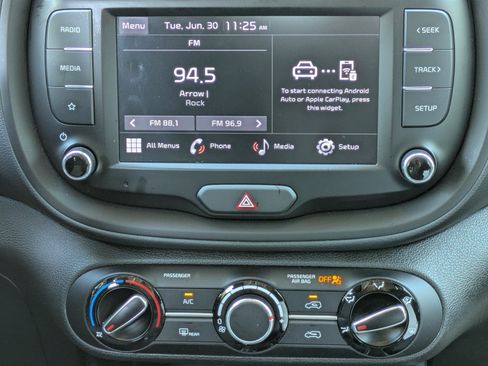 Certified 2024 Kia Soul LX FWD image 14