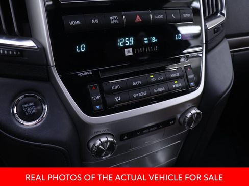Certified 2019 Toyota Land Cruiser w/ Four Season Floor Mat Package AWD/4WD image 7