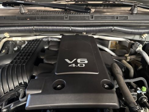 Used 2016 Nissan Frontier SV image 26