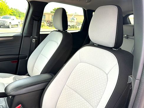 Used 2025 Ford Escape Active AWD/4WD image 14