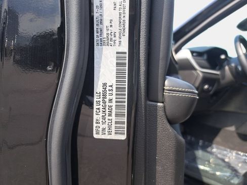 Certified 2023 Jeep Grand Cherokee L Altitude AWD/4WD image 35