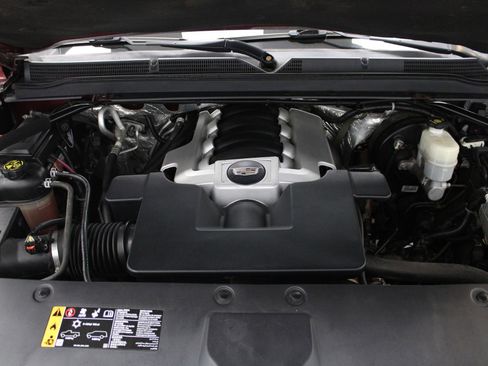 Used 2017 Cadillac Escalade ESV Luxury image 10