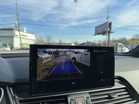 Used 2025 Audi Q5 2.0T Premium image 17