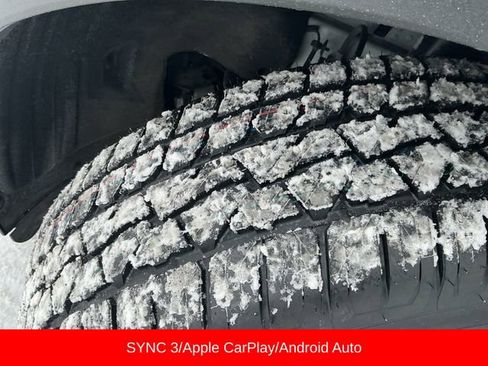 Used 2021 Ford Explorer XLT image 16