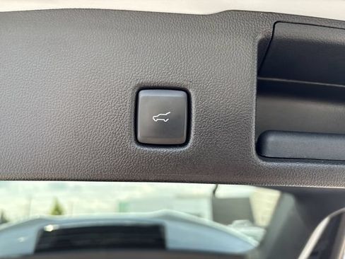 Certified 2025 Ford Escape ST-Line Select AWD/4WD image 21
