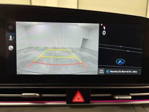 Used 2025 Hyundai Elantra SEL image 55