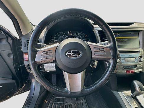 Used 2010 Subaru Outback 3.6R Limited w/ Popular Equipment Group 2A AWD/4WD image 11