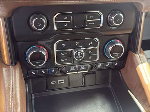 Used 2024 Chevrolet Tahoe High Country w/ Advanced Technology Package AWD/4WD image 20