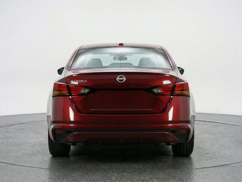 Used 2025 Nissan Altima 2.5 SV image 7