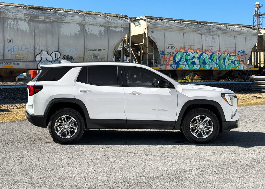 Used 2026 GMC Terrain Elevation AWD/4WD image 11