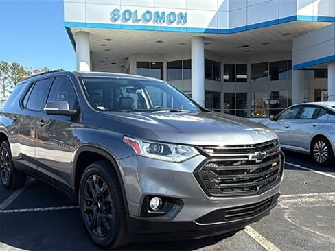 Used 2021 Chevrolet Traverse RS w/ LPO, Floor Liner Package image 1