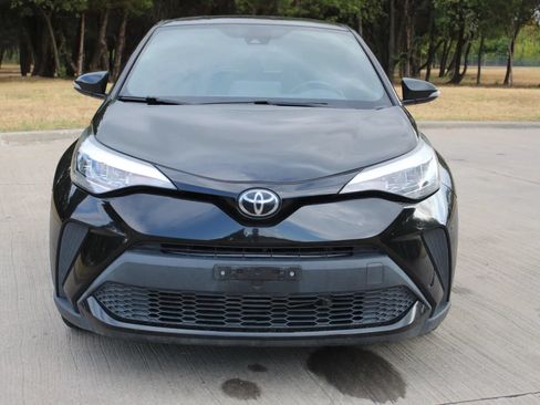 Used 2020 Toyota C-HR XLE FWD image 1