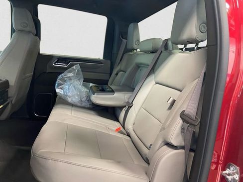New 2026 GMC Sierra 2500 SLT w/ SLT Convenience Package image 14