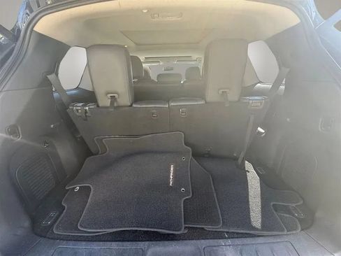 Used 2015 Nissan Pathfinder Platinum FWD image 43