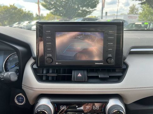 Used 2020 Toyota RAV4 XLE w/ Convenience Package AWD/4WD image 19