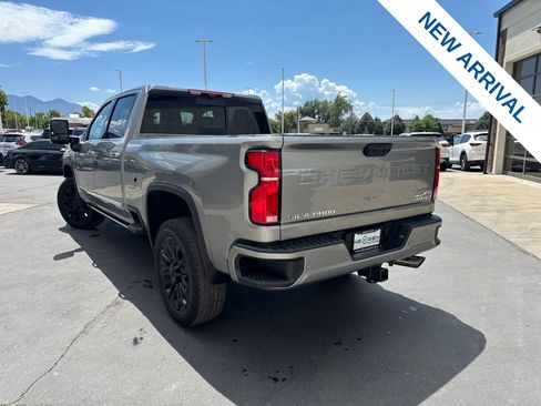 Used 2024 Chevrolet Silverado 2500 High Country w/ Technology Package AWD/4WD image 5