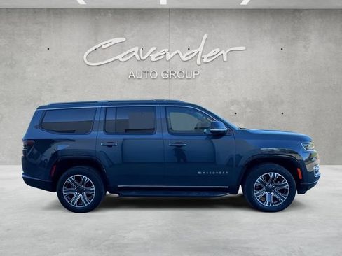 Used 2024 Jeep Wagoneer Series II w/ Flexible Seating Group image 17