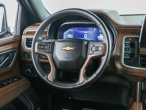 Used 2023 Chevrolet Tahoe High Country AWD/4WD image 13
