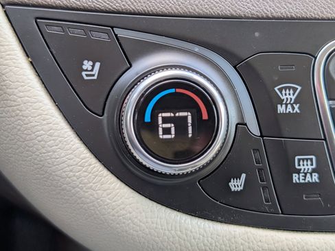 Used 2024 Chevrolet Malibu LT image 19