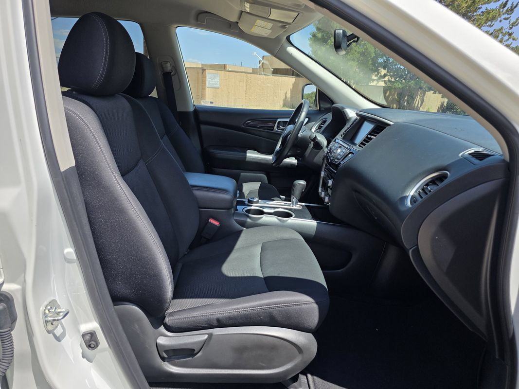 Used 2020 Nissan Pathfinder SV AWD/4WD image 23